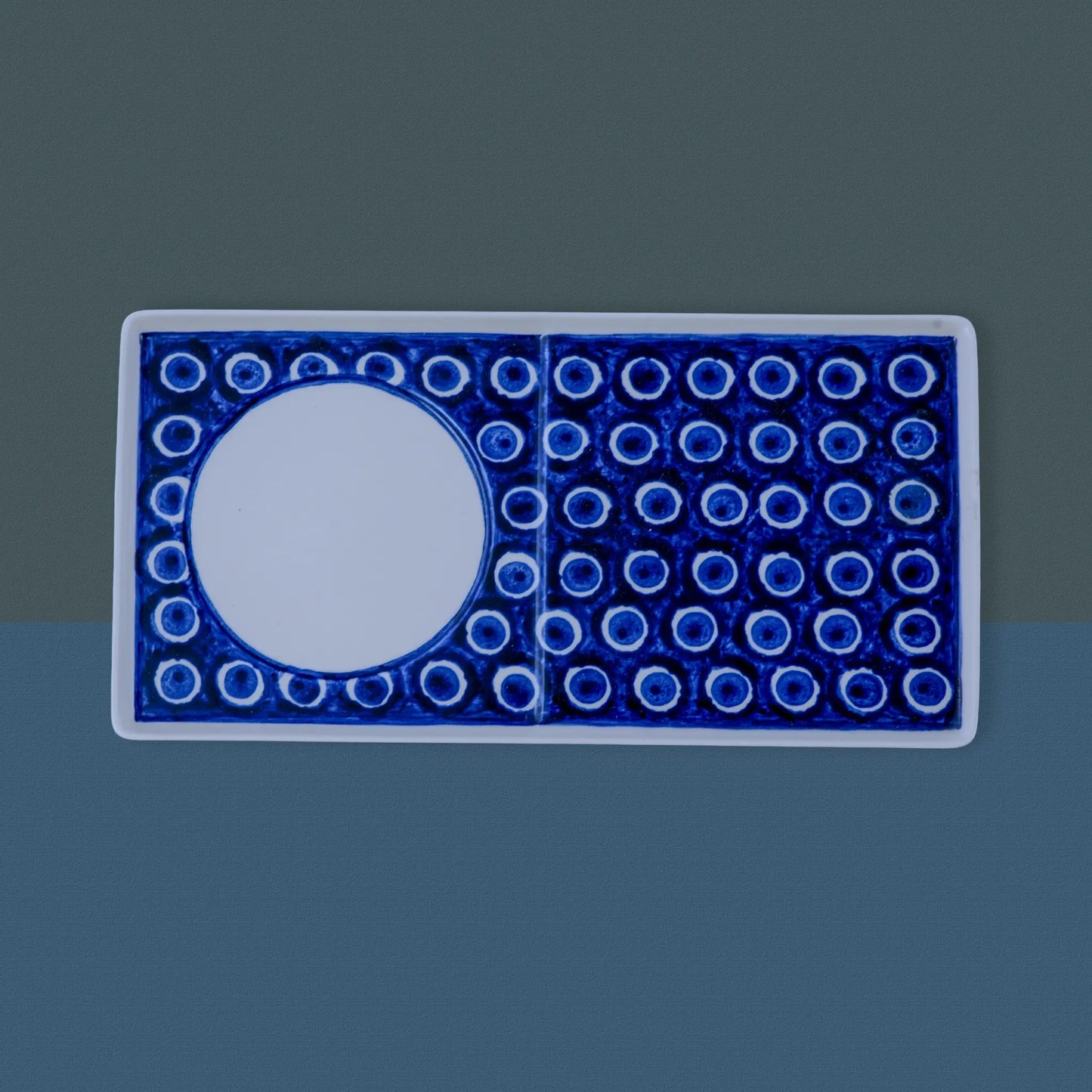 Tablett mit großem Spiegel